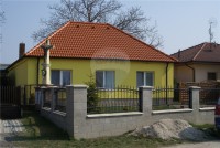 Bohdanovce nad Trnavou: Predaj - rodinný dom, kompletná rekonštrukcia, veľký pozemok